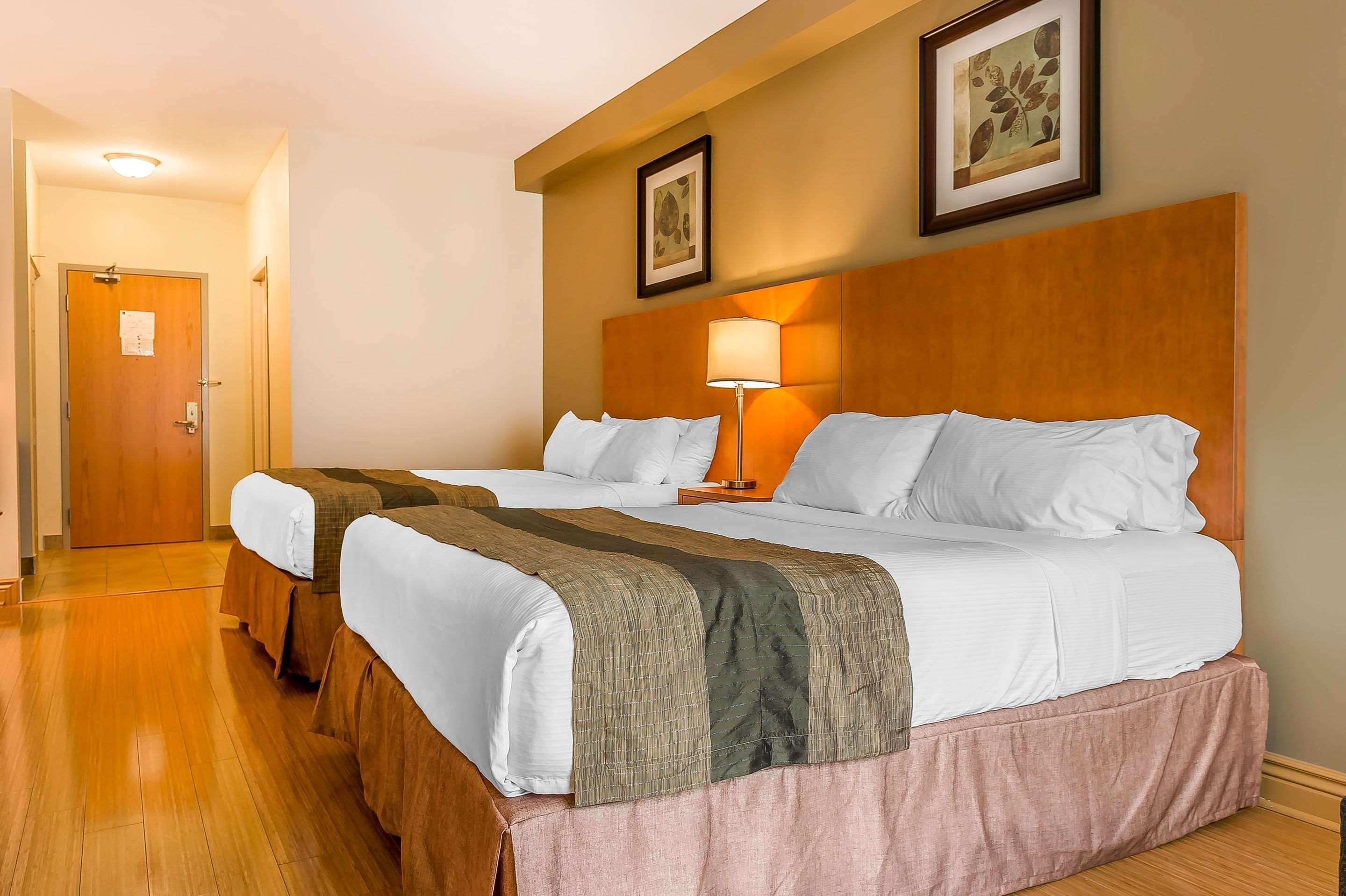 Quality Inn & Suites Hawkesbury Exteriér fotografie