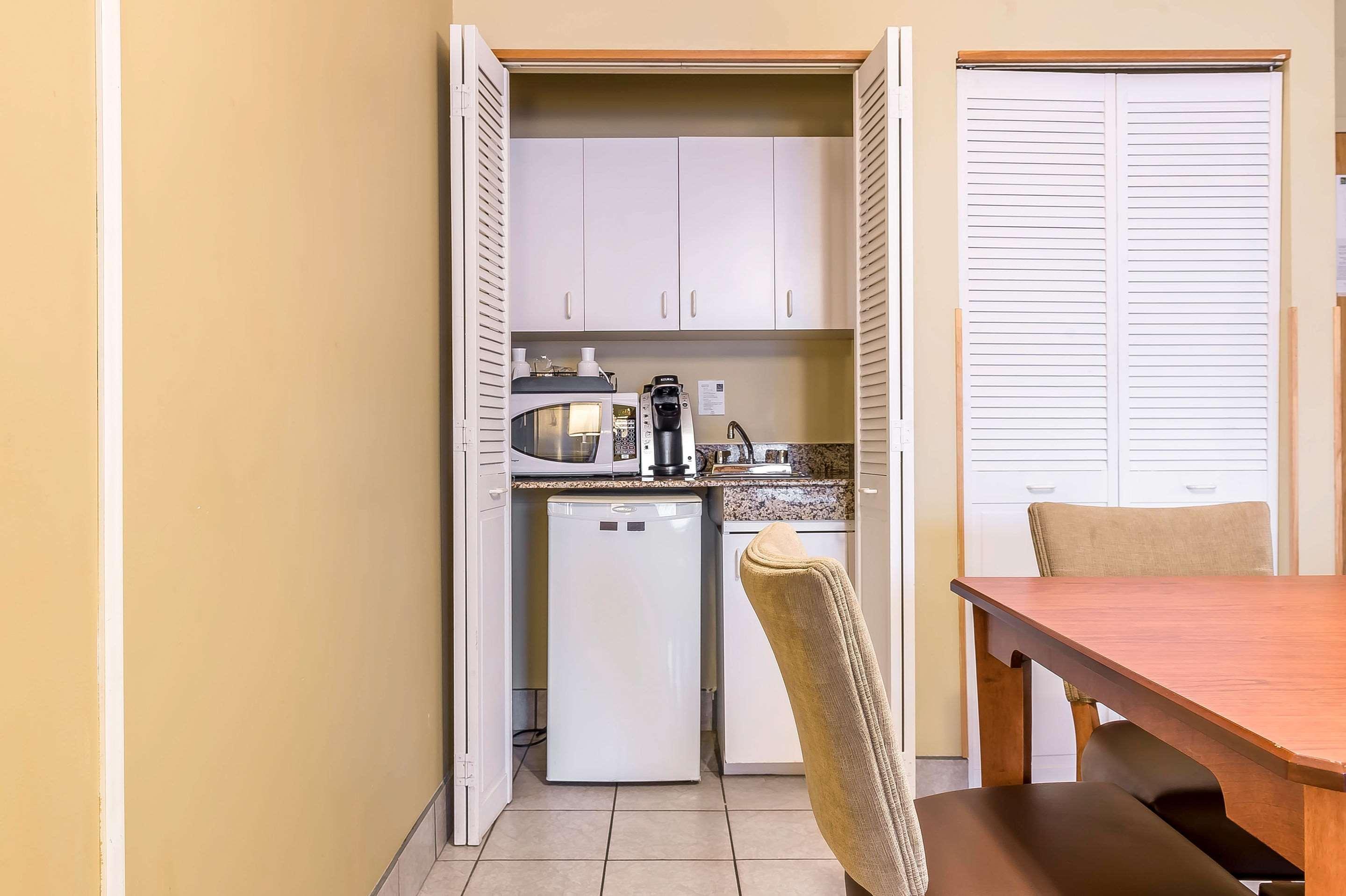 Quality Inn & Suites Hawkesbury Exteriér fotografie