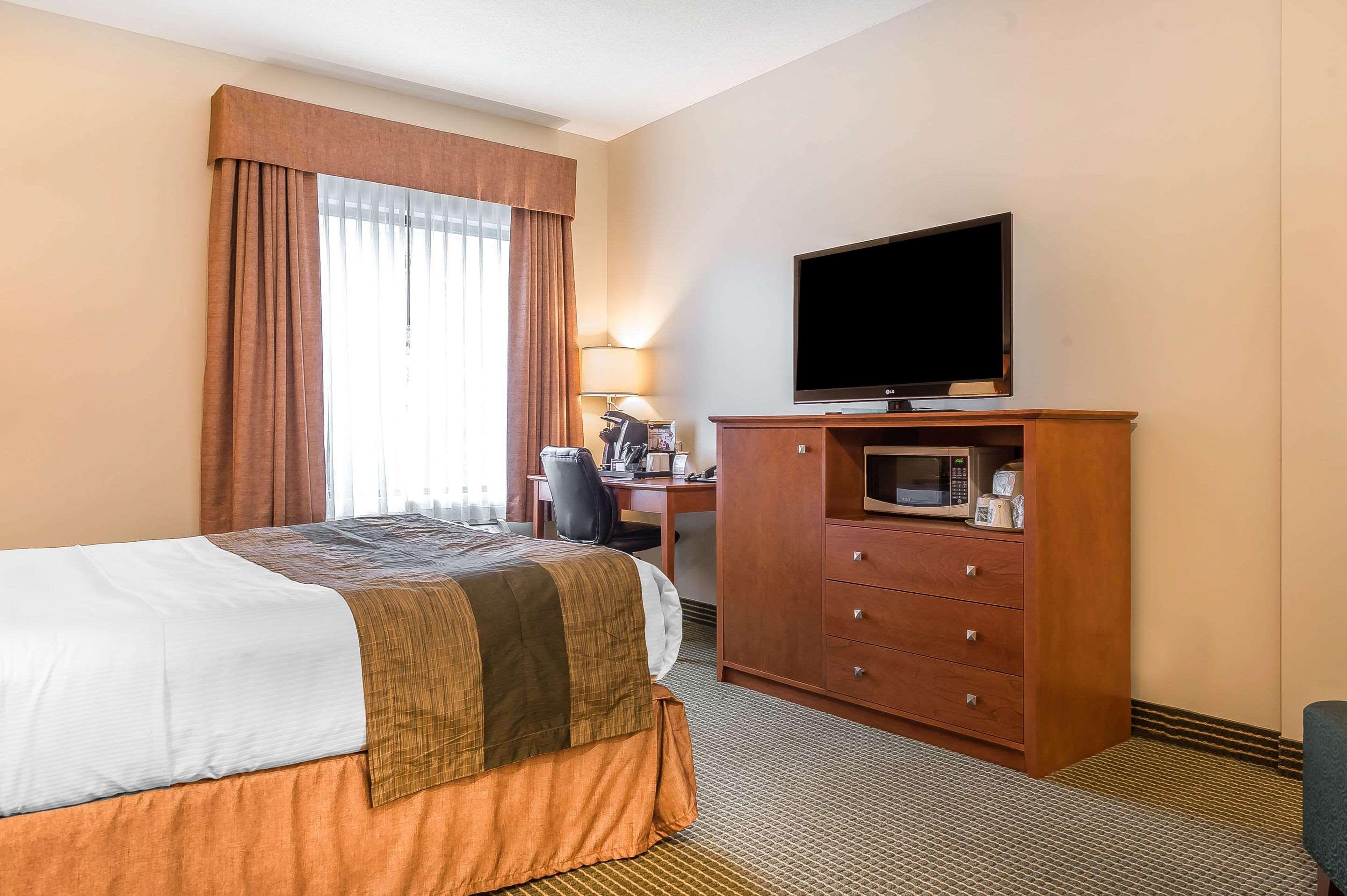 Quality Inn & Suites Hawkesbury Exteriér fotografie