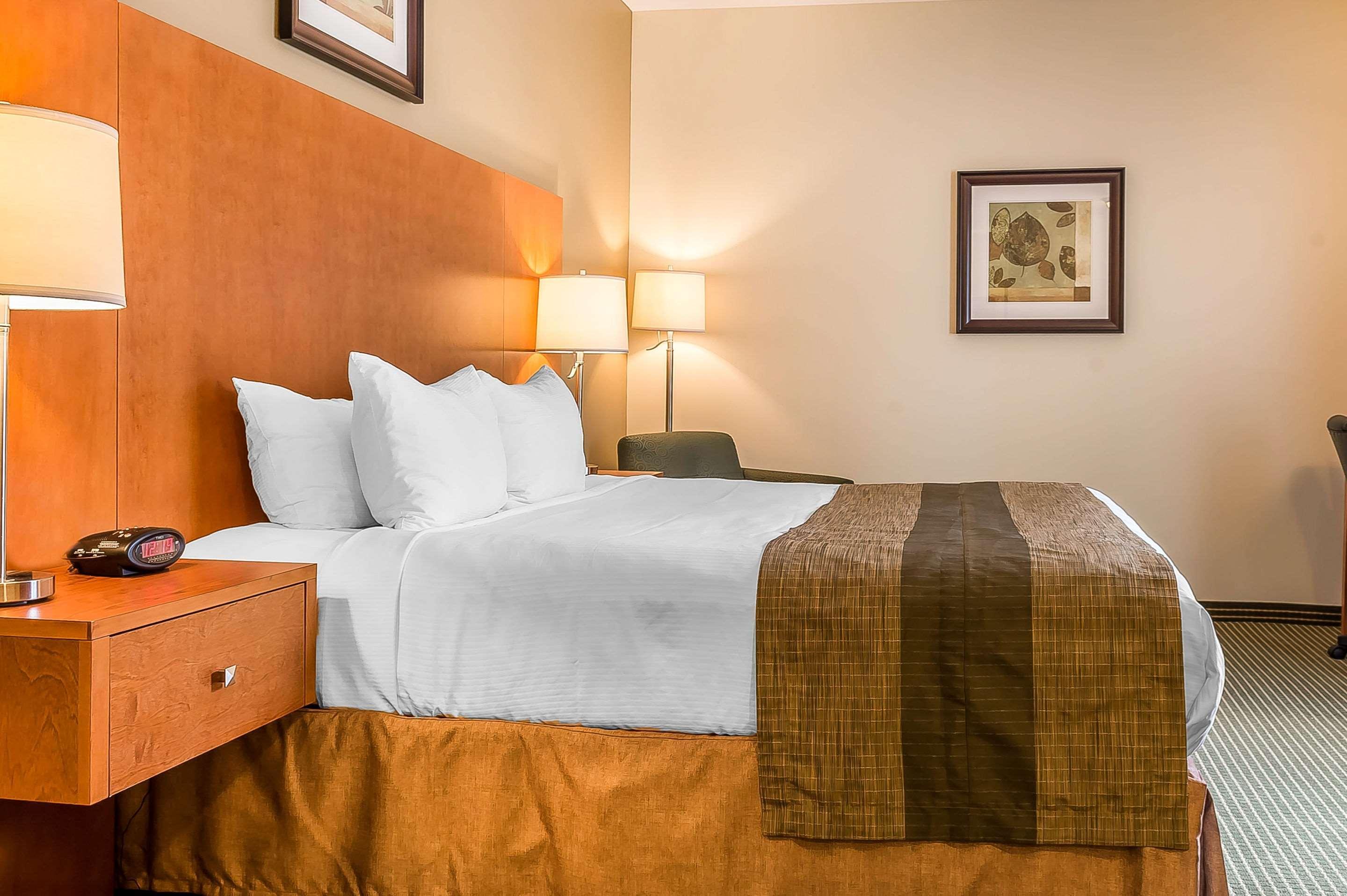 Quality Inn & Suites Hawkesbury Exteriér fotografie