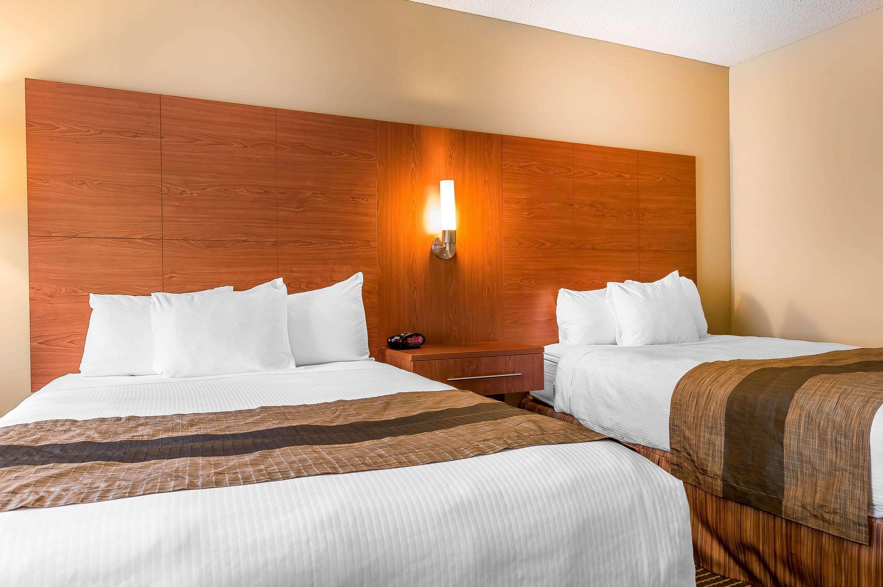 Quality Inn & Suites Hawkesbury Exteriér fotografie