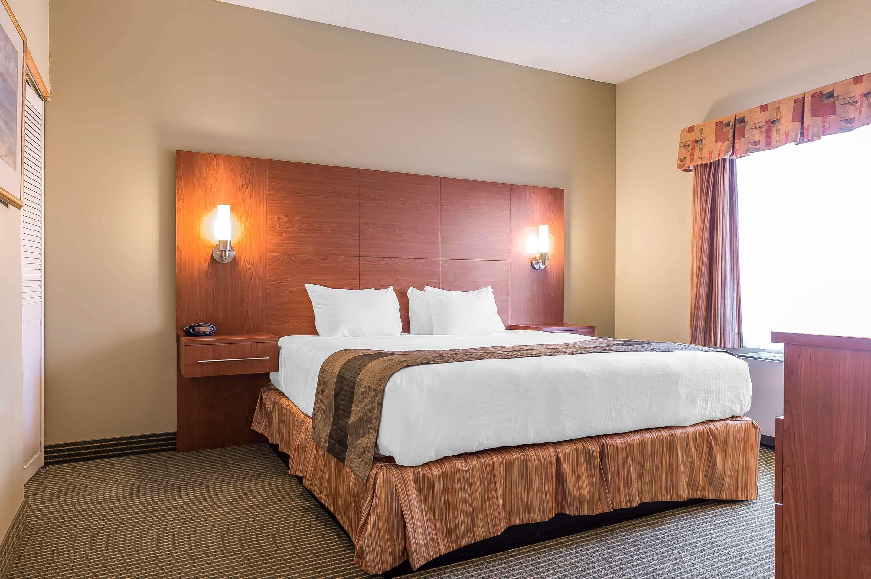 Quality Inn & Suites Hawkesbury Exteriér fotografie