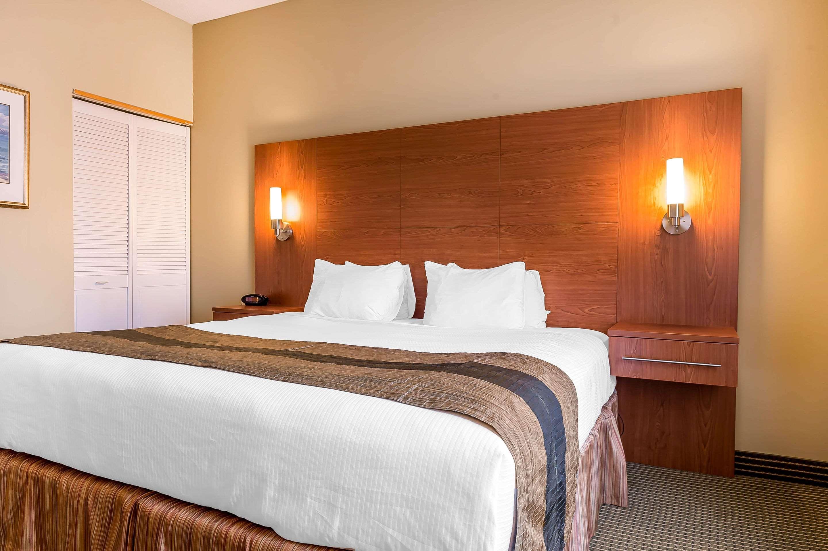 Quality Inn & Suites Hawkesbury Exteriér fotografie