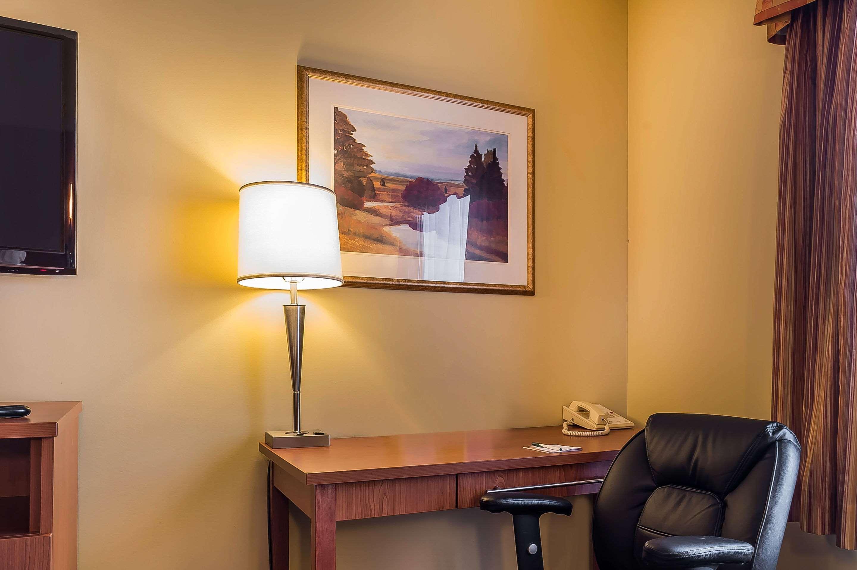 Quality Inn & Suites Hawkesbury Exteriér fotografie