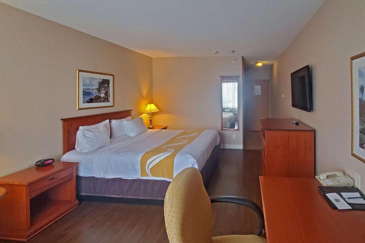 Quality Inn & Suites Hawkesbury Exteriér fotografie