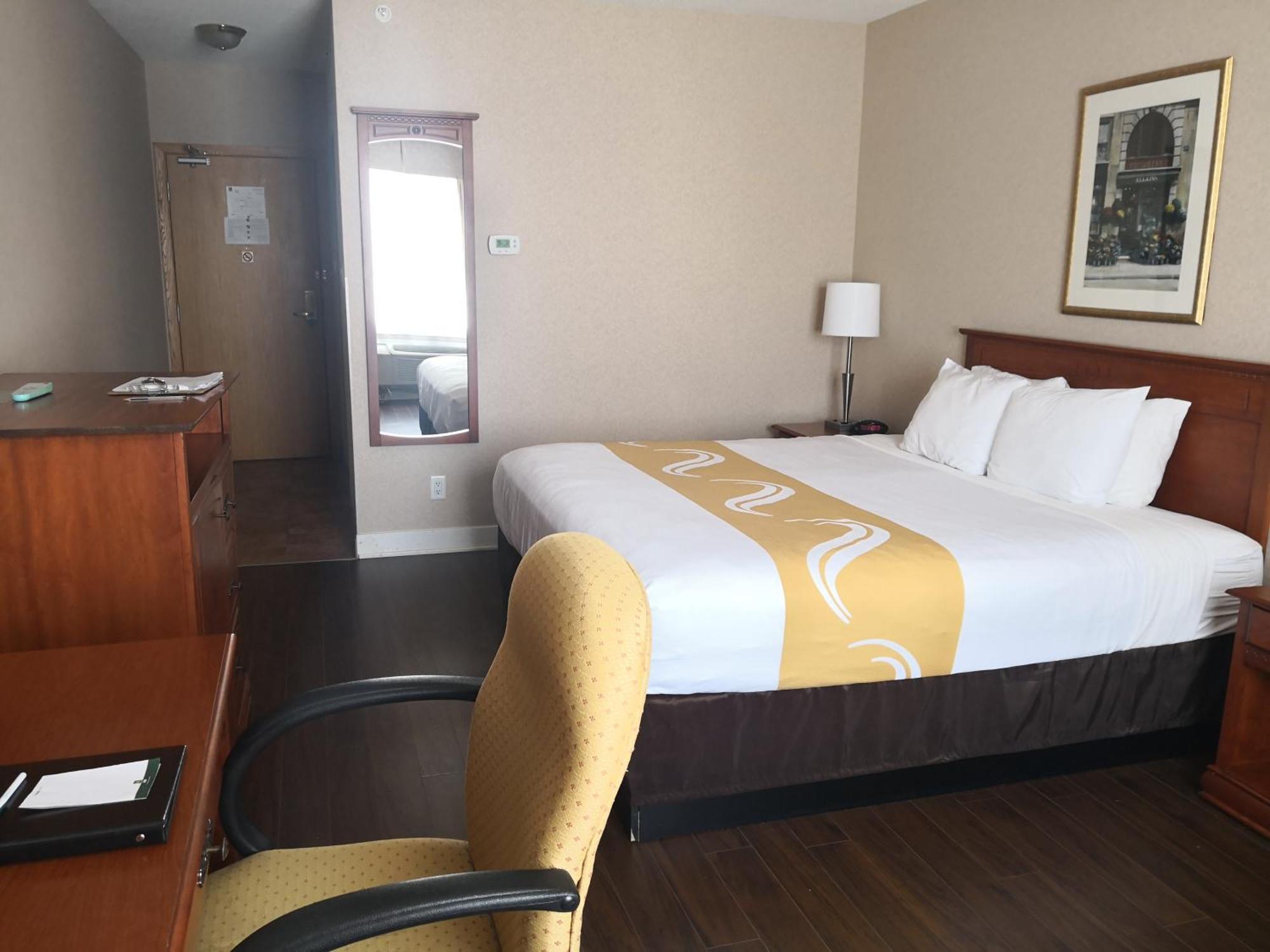 Quality Inn & Suites Hawkesbury Exteriér fotografie
