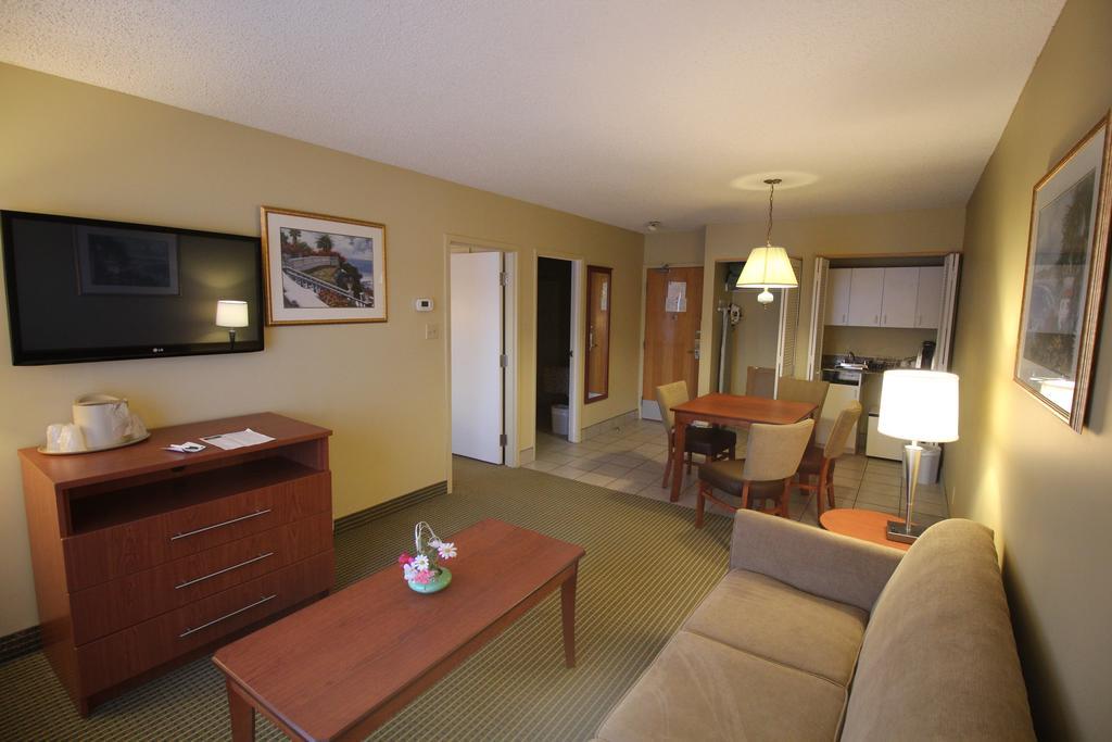 Quality Inn & Suites Hawkesbury Exteriér fotografie